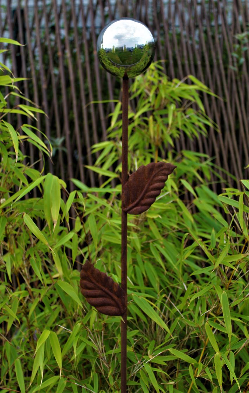 Blomma med silverknopp